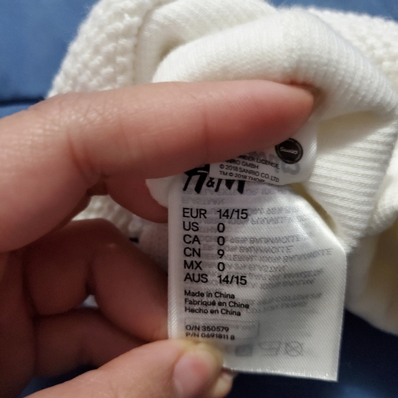 Hello Kitty Baby Shoe - Picture 3 of 3